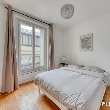 شقة Spacious 1-bedroom In A Trendy & Lively Area 11th باريس