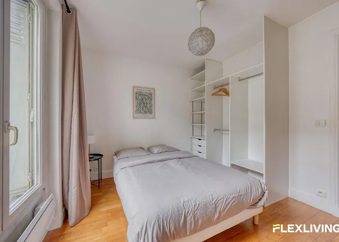 Апартаменты Spacious 1-bedroom In A Trendy & Lively Area 11th *